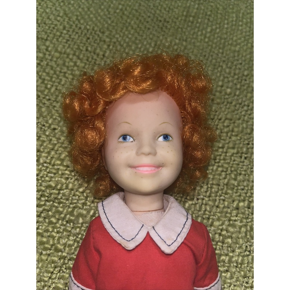 Vintage Little Orphan Annie Doll Knickerbocker World of Annie Movie Star 1982